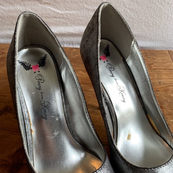 Penny Loves Kenny silver metallic stilettos - Picture 2 of 4